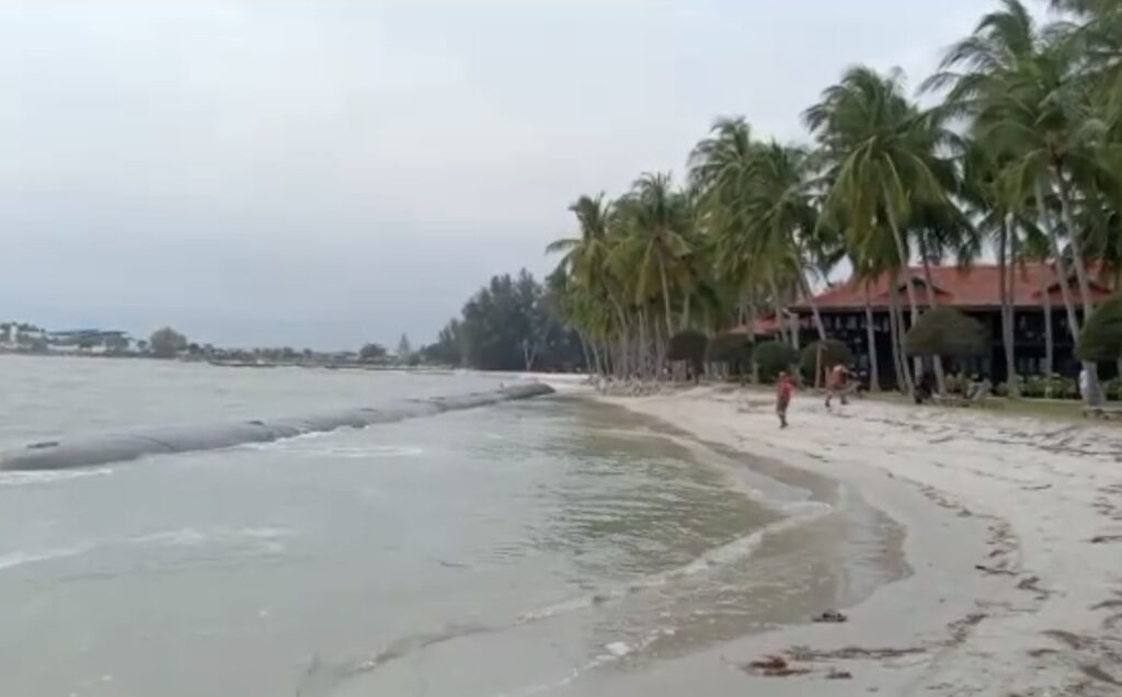 Remaja lelaki dikhuatiri lemas di Pantai Chenang