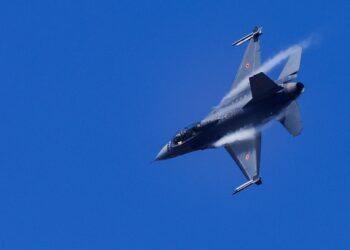 JET Pejuang F-16 buatan AS dihantar ke Ukraine dari Denmark dan Belanda.- AFP