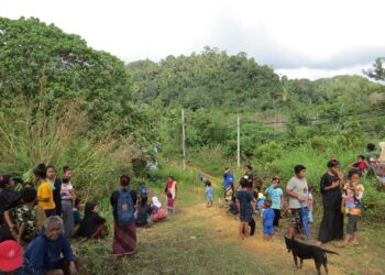 MASYARAKAT Orang Asli di Pos Simpor, Gua Musang, Kelantan mahu ADUN Nenggiri yang akan dipilih pada PRK 17 Ogos ini dapat membela nasib mereka. – UTUSAN/AIMUNI TUAN LAH