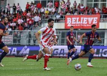 AKSI Paulo Josue ketika menentang pasukan Johor Darul Tazim pada perlawanan Liga Super 2024 di Stadium Cheras pada Mei lalu. GAMBAR - AMIR KHALID