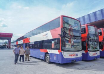 MALAYSIA juga mampu mencapai sasaran sifar bas enjin diesel pada 2034 dengan syarat semua pihak termasuk operator mesti menyokong industri bas EV tempatan. – UTUSAN