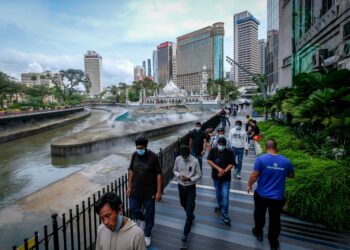 PROJEK River of Life berdepan pelbagai masalah dan tidak akan dapat disiapkan tahun ini walaupun hampir 90 peratus peruntukannya sudah digunakan.