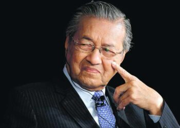 APABILA sahaja disebut Malaysia di luar negara, orang bertanya - Mahathir? Tanda tanya itu biasanya menjurus kepada pendirian Dr. Mahathir; kata-kata anti Zionisnya, falsafah tegasnya terhadap politik dunia,