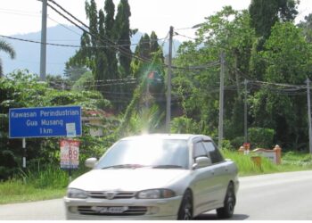 SEORANG kanak-kanak perempuan berusia enam tahun dipercayai dirogol seorang lelaki di bilik kongsi Kawasan Perindustrian di Gua Musang, Kelantan, kelmarin.UTUSAN/AIMUNI TUAN LAH