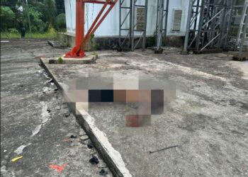 LELAKI OKU ditemukan maut terjatuh dari pencawang elektrik di Kampung Lot M, Kinabatangan hari ini-IHSAN BOMBA