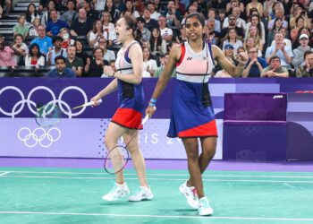 PASANGAN beregu wanita No. 1 negara, Pearly Tan-M. Thinaah mengatasi gandingan dari Indonesia, Febriana Dwipuji Kusuma-Amallia Cahaya Pratiwi menerusi kemenangan straight set 21-14, 21-13 pada Terbuka Hong Kong 2024, hari ini.