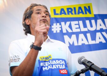 KHAIRY Jamaluddin dalam sidang akhbar program Larian Keluarga Malaysia (LKM) 2024 di Menara Aras Raya di sini hari ini. -SADDAM YUSOF