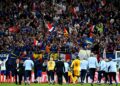 PEMAIN Perancis meraikan kejayaan mereka bersama penyokong apabila mara ke separuh akhir Kejohanan Eropah (Euro) 2024 menewaskan Portugal 5-3 menerusi penentuan penalti selepas kedua-dua pasukan terikat seri tanpa jaringan. - AFP