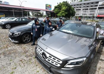 ANTARA kenderaan import yang dirampas ialah Mercedes Benz, BMW dan Audi.