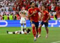 PEMAIN tengah Sepanyol, Mikel Merino meraikan kejayaannya menjaringkan gol kemenangan menewaskan Jerman 2-1 dalam aksi suku akhir Kejohanan Eropah (Euro) 2024. - AFP