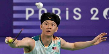 LEE Zii Jia menewaskan pemain Taiwan, Su Li Yang 19-21, 21-8, 21-16 pada perlawanan pusingan kedua Masters Jepun 2024 di Gimnasium Wilayah Kumamoto, hari ini.