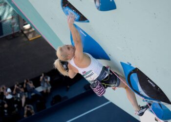 Sukan Climbing turut dipertanding di Sukan Olimpik Paris 2024.-AFP