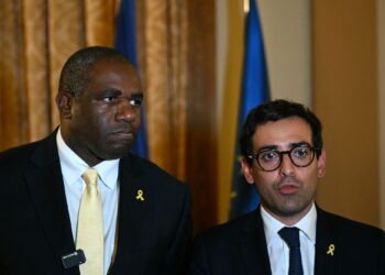 LAMMY dan rakan sejawatnya dari Perancis, Stephane Sejourne mengadakan sidang media di Jerusalem pada 15 Ogos 2024.-AFP