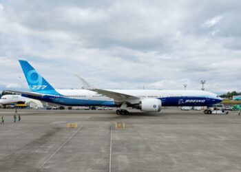 BOEING Menghentikan sementara ujian penerbangan model 777X selepas kerosakan ditemui pada satu komponen yang menghubungkan enjin dan badan pesawat.-AFP