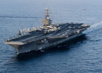 AMERIKA Syarikat mengerakkan kapal USS Abraham Lincoln ke Asia Barat sebagai langkah berjaga-jaga konflik Asia Barat.-AFP