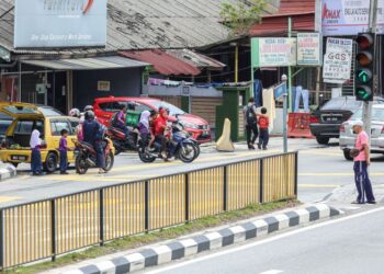 SATU pasukan khas perlu ditubuhkan bagi  melaksanakan Pelan Keselamatan Jalan Raya bagi tempoh tujuh tahun  dengan tumpuan kepada lima daerah yang mencatat rekod kematian terburuk.