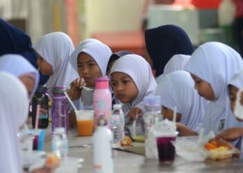 KANTIN sekolah  mempunyai tanggungjawab besar dalam menyediakan makanan yang sihat dan seimbang.