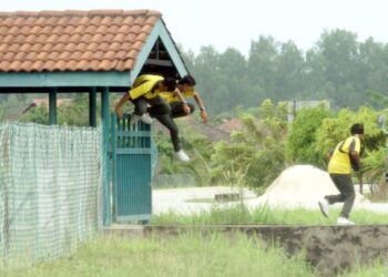 GEJALA ponteng sekolah boleh diatasi sekiranya pihak sekolah mewujudkan suasana menyeronokkan sepanjang sesi persekolahan.