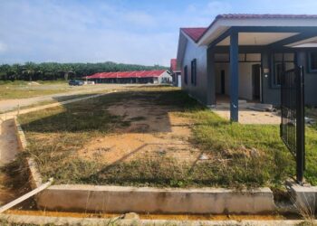 PEMBINAAN projek Rumah Pahang di Felda Sungai Retang di Jerantut, Pahang sudah mencapai peratusan siap 60 peratus.