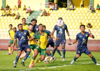 AKSI pemain Negeri Sembilan FC ketika berdepan Kedah Darul Aman FC di Stadium Darul Aman, kelmarin.