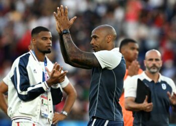 THIERRY Henry bakal mencari cabaran baharu selepas melepaskan jawatannya sebagai ketua jurulatih skuad B-21 tahun Perancis.-AFP