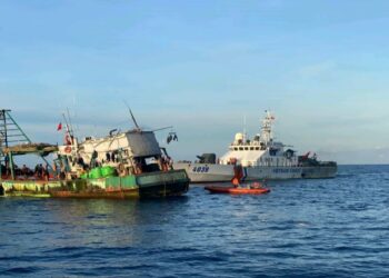 SEBUAH kapal penguat kuasa Vietnam dikesan menganggu tugas Maritim Malaysia dalam Op Naga Barat di perairan Terengganu, semalam.