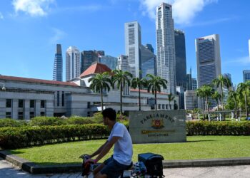 SINGAPURA bakal berdepan pilihan raya umum yang dijangka berlangsung tahun ini atau 2025.-AFP