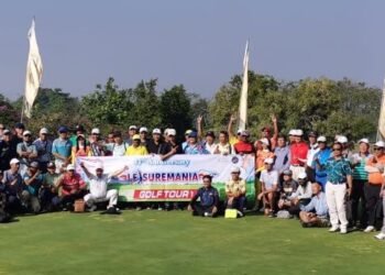 SEBAHAGIAN peserta bergambar sebelum memulakan Kejohanan Golf Leisuremania 2024 di Kelab Golf Jatinangor, Bandung, Indonesia.