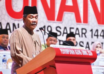 Mohamad Hasan ketika menggulung perbahasan paa Perhimpunan Agung UMNO 2024 di Kuala Lumpur semalam.