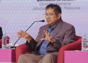 MOHAMMAD Nor Mohammad Khalid atau Lat ketika menjadi 
ahli panel dalam sesi bicara bertajuk Seni dan Kemanusiaan 
Persidangan Pemikiran dan Tamadun Islam Sedunia (WCIT 2024) 
Ke-7 di Ipoh, semalam. – UTUSAN/MUHAMAD NAZREEN SYAH 
MUSTHAF