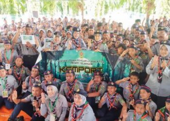 SEBAHAGIAN pengakap yang menyertai kempori di Pusat Kokurikulum Seri Gambut, Tanjong Karang, Kuala Selangor.