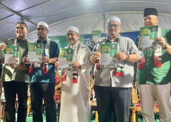 PERIKATAN Nasional (PN) mempertaruhkan KHIDMAT sebagai tawaran kepada rakyat Nenggiri sekiranya calon Parti Pribumi Bersatu Malaysia (Bersatu),  Mohd. Rizwadi Ismail menang pada Pilihan Raya Kecil (PRK) Dewan Undangan Negeri (DUN) Nenggiri, 17 Ogos ini.