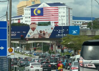 Hospital pasang Jalur Gemilang terbesar di Negeri Sembilan