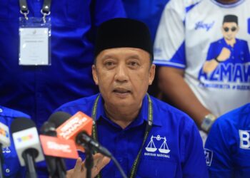 AHMAD Jazlan Yaakub semasa sidang media kemenangan Mohd. Azmawi Fikri Abdul Ghani di PRK Nenggiri, Gua Musang, Kelantan-UTUSAN/KAMARUL BISMI KAMARUZAMAN.