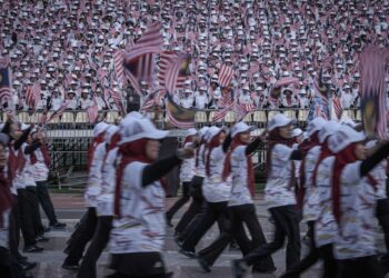 Sambutan Hari Kebangsaan yang diadakan di Dataran Putrajaya, Sabtu ini akan melibatkan penyertaan 17,000 peserta. - UTUSAN/FAIZ ALIF ZUBIR