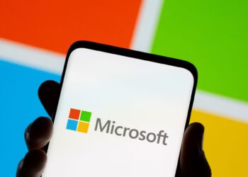 MICROSOFT dan CrowdStrike dijangka mengalami kerugian ratusan juta dolar akibat gangguan siber global.- AGENSI