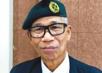 "Apabila disemak, anggota komunis yang berjaya saya hadapi itu sendiri merupakan anak tempatan sendiri. " - IELIAS IBRAHIM