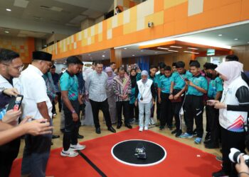 ANTARA program sains pada Majlis Perasmian Penutup Malaysia Techlympic 2024 peringkat Zon Timur di Kompleks Sukan Universiti Malaysia Pahang Al-Sultan Abdullah Kampus Gambang, Pahang.