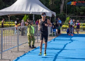 PESERTA yang menyertai edisi pertama Kenanga Man Of Steel Triathlon 163. tahun lalu.