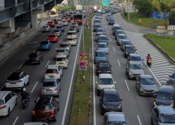 SEMUA pengguna jalan raya mestilah mengamalkan etika jalan raya yang betul untuk mengelakkan kemalangan, yang tidak sepatutnya diukur dengan kematian semata-mata.