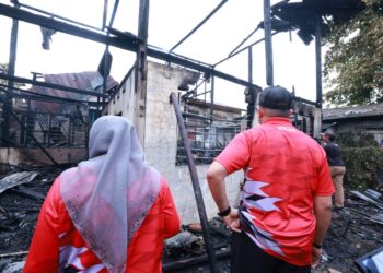 KEADAAN rumah sewa Salmah Hassan yang terbakar dalam kejadian di Kampung Tongkang Yard, Alor Setar.