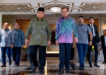 DIPLOMASI agama yang diusung oleh Anwar dan Prabowo memiliki potensi besar untuk memperkuat hubungan Malaysia-Indonesia dan meningkatkan peranan kedua-dua negara di dunia global.