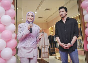 FAZURA dan Fattah Amin pada Majlis Pelancaran Aidilfitri Fazura di Sunway Putra Mall, Kuala Lumpur pada Mac tahun lalu. – UTUSAN/FAIZ ALIF ZUBIR