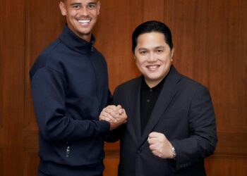 MEES Hilgers (kiri) bersama KETUA Umum Persatuan Bola Sepak Seluruh Indonesia (PSSI), Erick Thohir. - IHSAN ERICK THOHIR