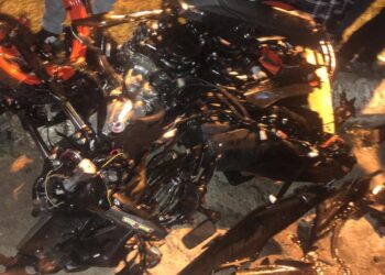 KEADAAN motosikal Yamaha Y15ZR yang terlibat dalam kemalangan membabitkan enam kenderaan di Kilometer 23 Jalan Kuala Terengganu-Kuantan dekat Kelulut, Marang, malam tadi.