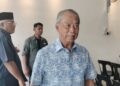 MUHYIDDIN Yassin ditemui selepas menghadiri  Dialog NGO Bersama Abah di Kluang.