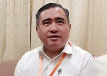 ANTHONY Loke Siew Fook ketika ditemui sewaktu sidang akhbar selepas merasmikan Konvensyen Biasa DAP Negeri Sembilan Penggal Ke-20 di Seremban hari ini.-UTUSAN/MOHD. SHAHJEHAN MAAMIN.