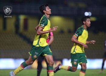 HALIM Saari meraikan jaringan penyamaan dilakukannya dalam aksi menentang Sri Pahang di Stadium Darul Aman, Alor Setar. - IHSAN KDA