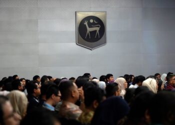 JIKA dilihat, penubuhan Majlis Penasihat Syariah (MPS) di Bank Negara Malaysia (BNM) dan Suruhanjaya Sekuriti Malaysia (SC) dapat memperkukuh kawal selia dan tatakelola kewangan Islam ke tahap tertinggi.