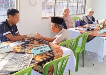 WARGA emas perlu menjalani pemeriksaan kesihatan terutamanya mengetahui kadar gula dalam badan.